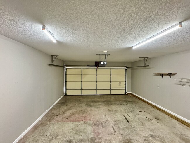 Building Photo - 513 Tanasi Cir