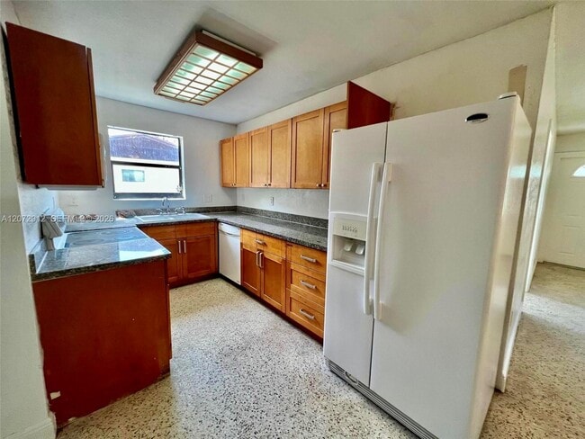 Building Photo - 2460 NW 179th St