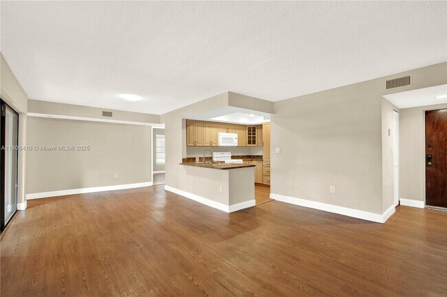 Primary Photo - 9255 SW 125th Ave