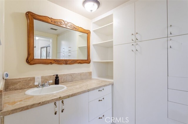 Building Photo - 19026 Keswick St