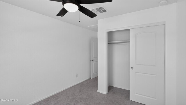 Building Photo - 5667 S 243rd Dr