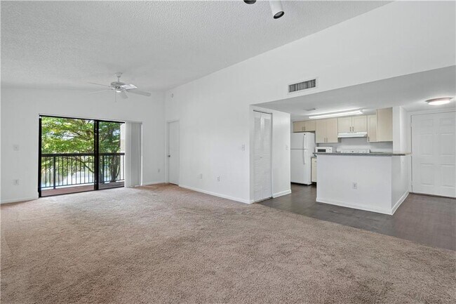 Building Photo - 9995 Nob Hill Ln