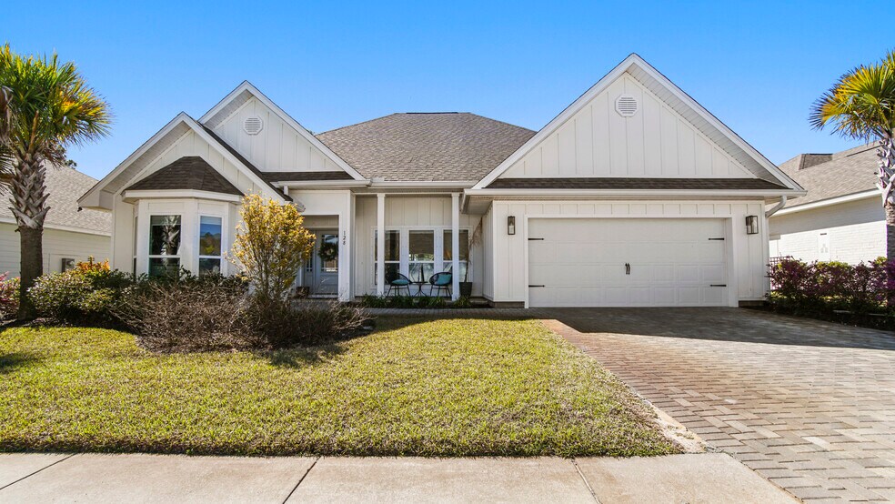 Building Photo - 128 Pine Lake Dr