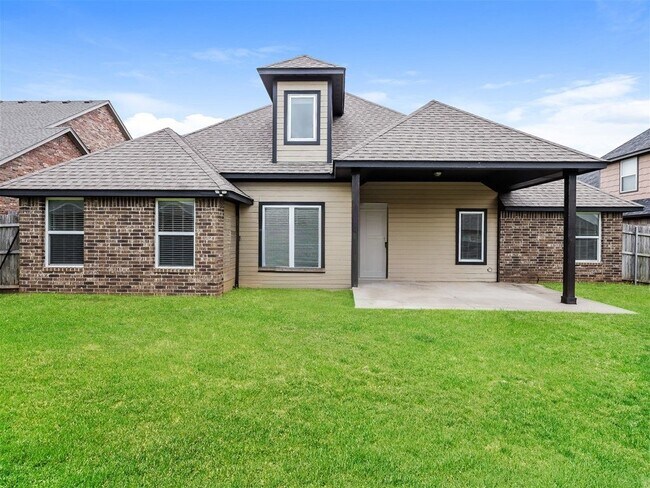 Building Photo - 1501 Tahoe Ln