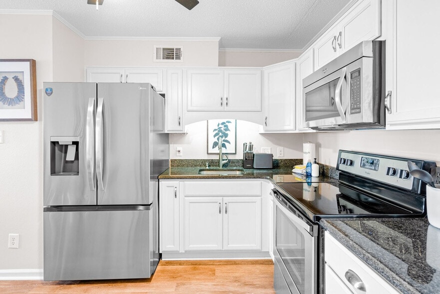 Building Photo - 331 Bluefish Dr