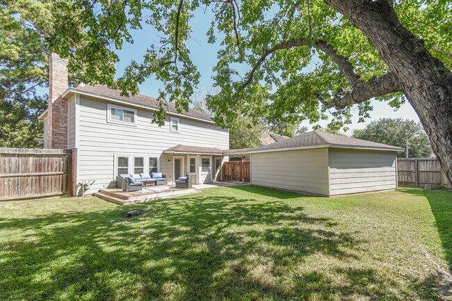 Building Photo - 11307 Canyon Trail Dr