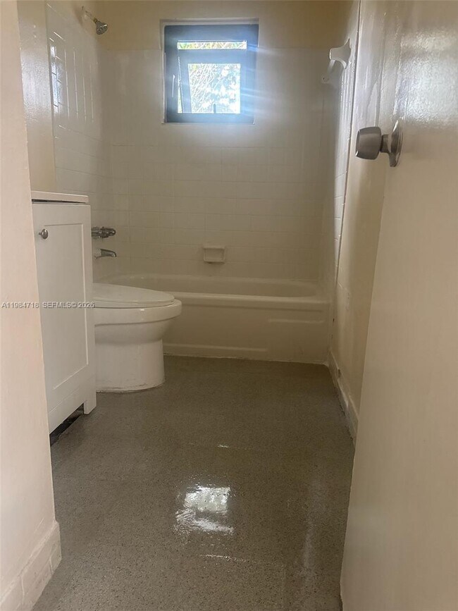 Building Photo - 7640 Kimberly Blvd