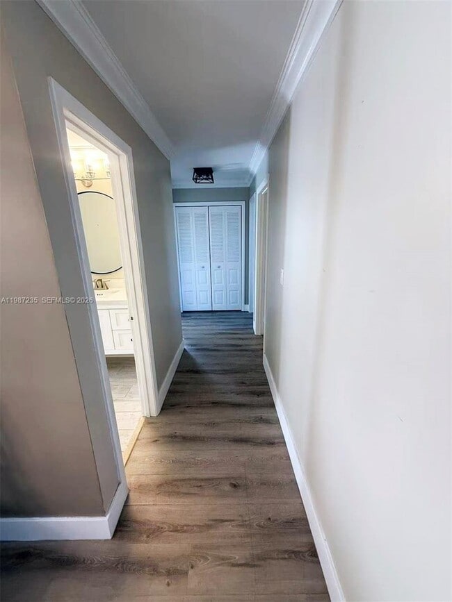 Building Photo - 1804 SW 104th Ct