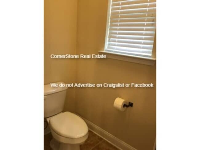 Building Photo - 440 Wood Point Dr