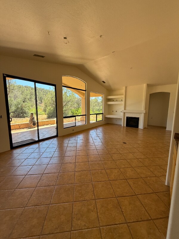 Building Photo - 55 Sunset Ln