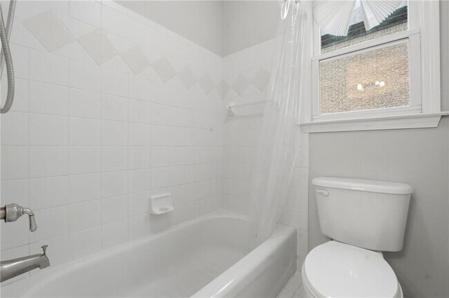 Building Photo - 3561 Carriage Glen Way