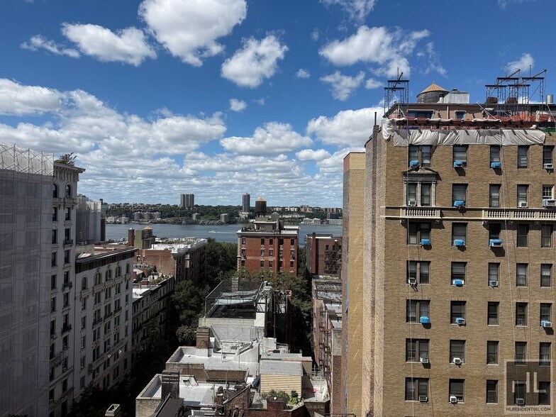 Building Photo - NO fee 4 bed 3.5 bath with Epic Views - WE...