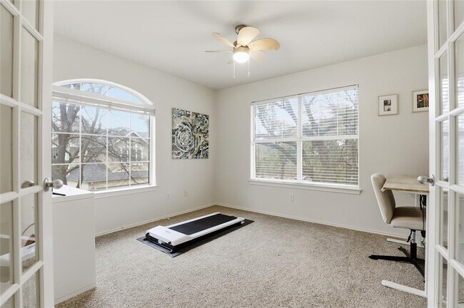 Building Photo - 4501 Whispering Valley Dr