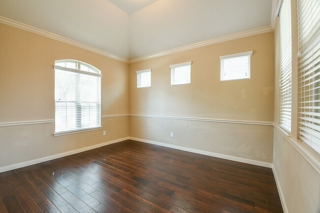 Building Photo - 1619 Ralston Branch Way