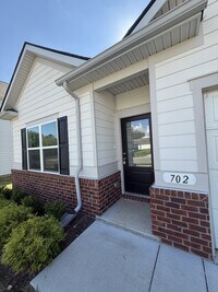 Building Photo - 702 Samuel Dr