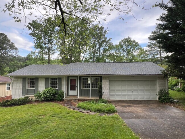 Building Photo - Unfurnished Beaverdam Home - All One Level