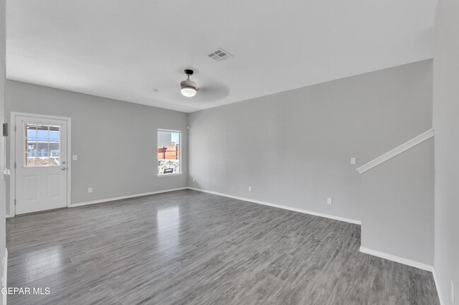 Building Photo - 14378 N Cave Dr