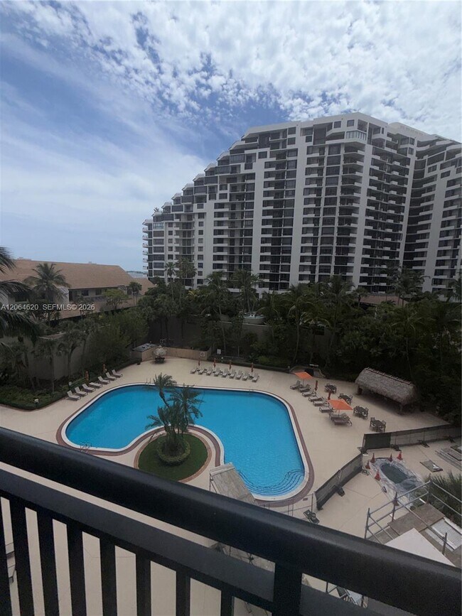 Building Photo - 540 Brickell Key Dr