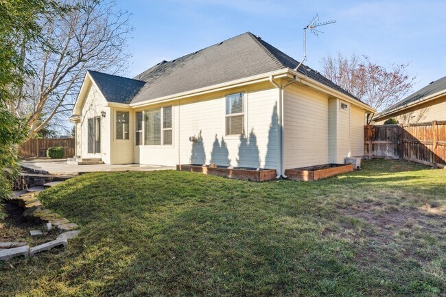 Building Photo - 1661 W Puzzle Crk Ct