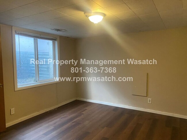 Building Photo - $500 Off Move In Special on This Spacious ...