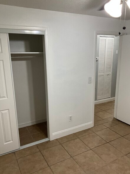 Building Photo - 514 Joan St