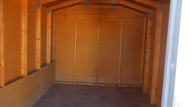 Building Photo - In ground Pool