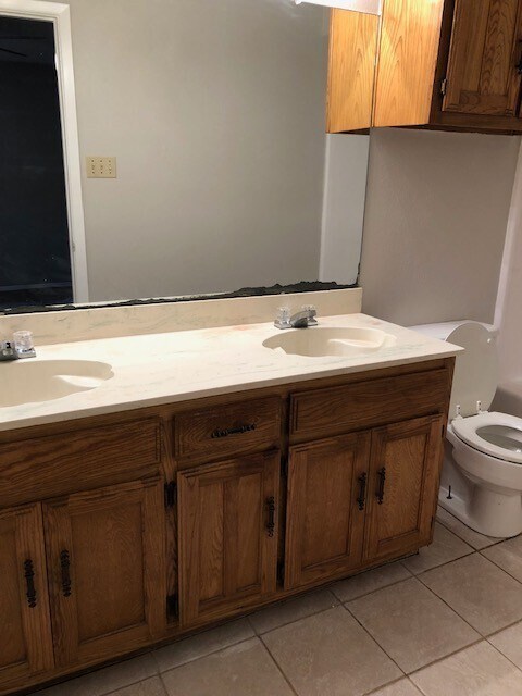 Building Photo - Gorgeous Glenn Heights Home