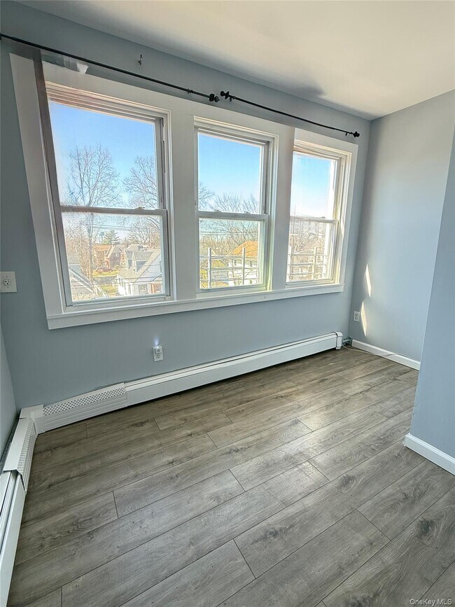 Building Photo - 136 Fairview Blvd