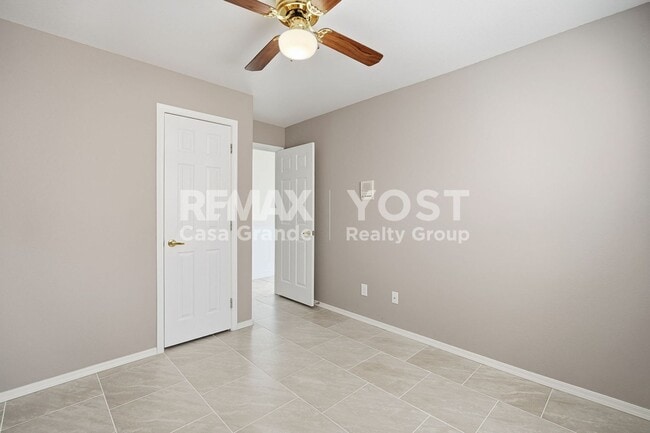 Building Photo - Life Is Better on the Lake! 1/2 off 1st Months rent!