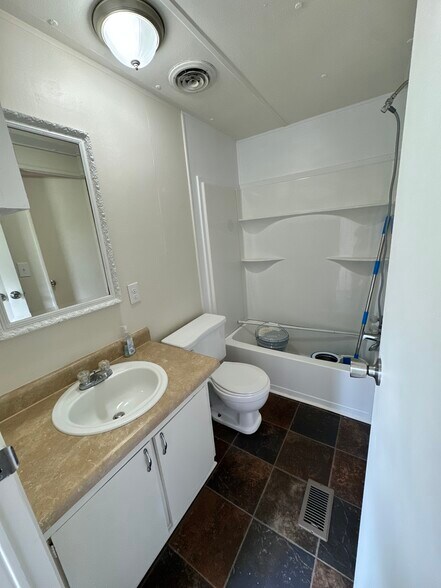 Guest bathroom - 1768 Pitch Landing Rd