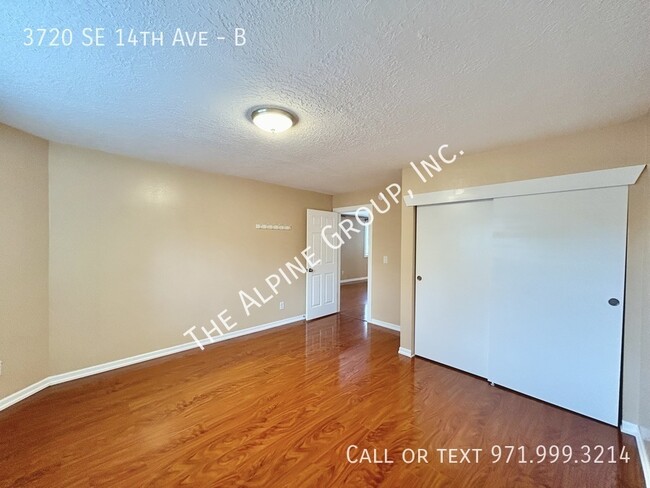 Building Photo - 2 Bedroom Unit in Brooklyn!