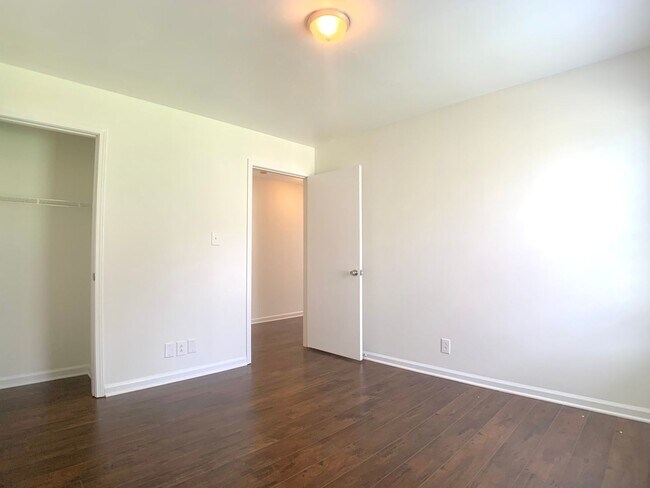 Building Photo - 1404 Marla Ct