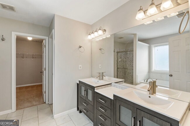 Building Photo - 12720 Morningpark Cir