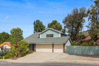 Building Photo - 3050 Wildwood Ave