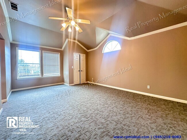 Building Photo - 8801 Vernon Ct