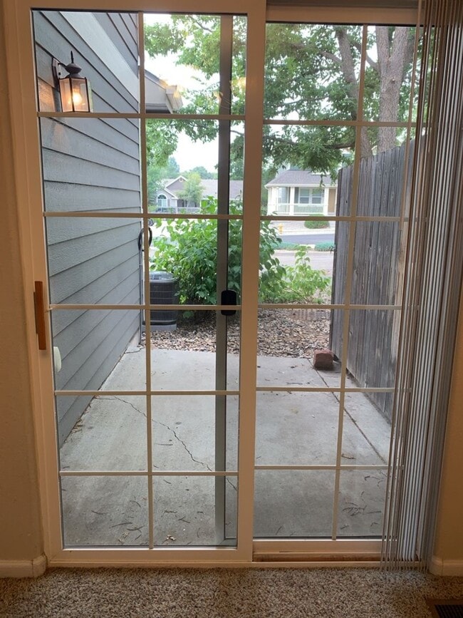 Building Photo - 844 Apex Dr