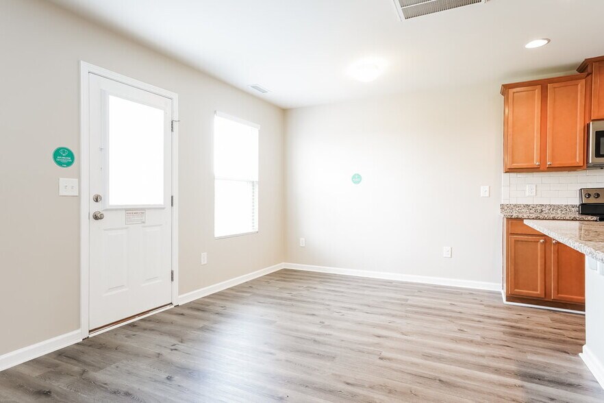 Building Photo - 3661 Althorp Drive