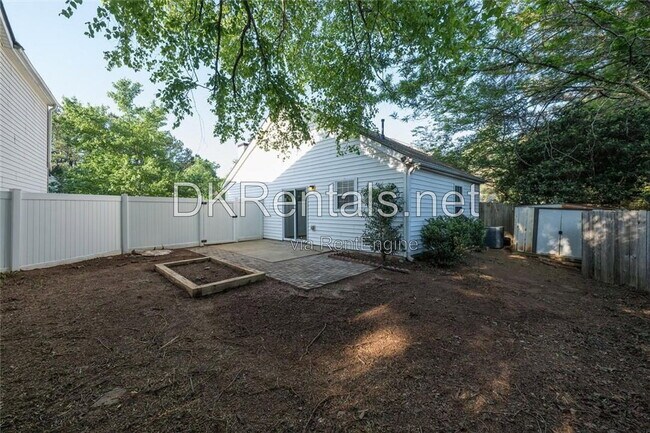 Building Photo - 207 Daventry Way