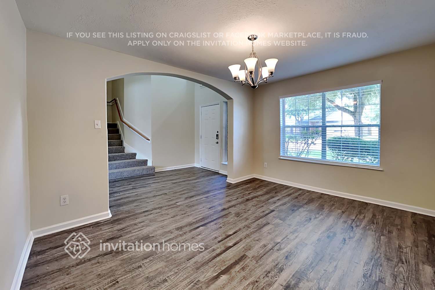 Building Photo - 410 Sun River Ln