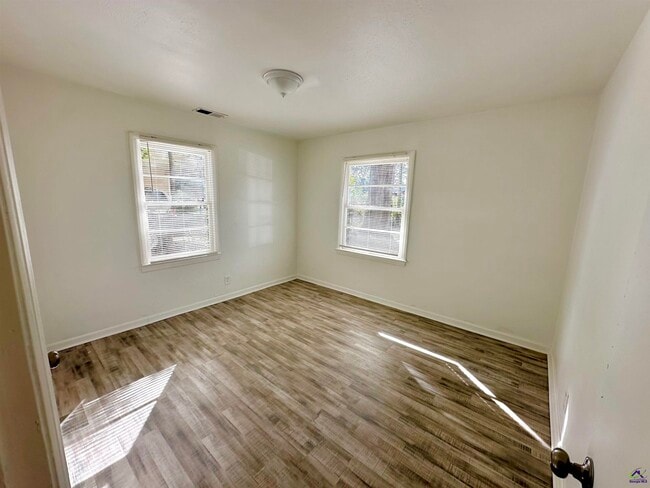 Building Photo - 108 Smith Pl