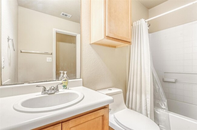 Building Photo - 4620 Best Way