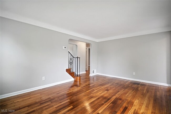 Building Photo - 18201 Maple Heights Blvd