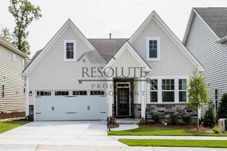 Building Photo - 130 Pepperwood Wy