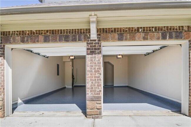 Building Photo - 6135 Formosa Ln