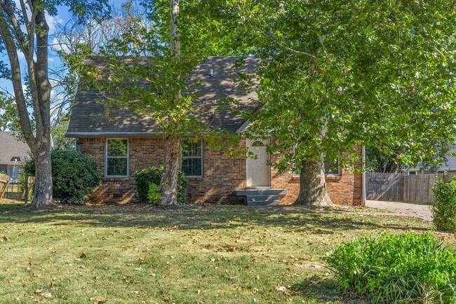 Primary Photo - 4 Bedroom Pet Friendly Home For Rent!