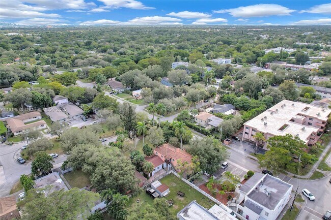 Building Photo - 12287 NE 7th Ave