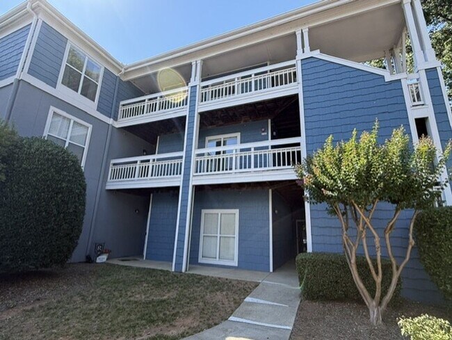 Building Photo - 1105 Torrence Cir