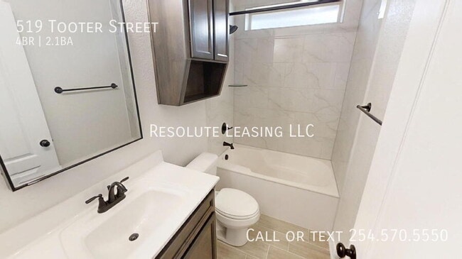 Building Photo - 519 Tooter St