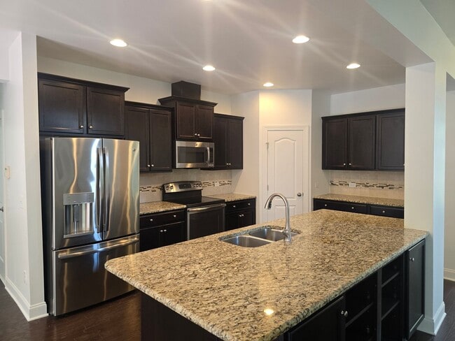 Building Photo - The Parks at Meadowview