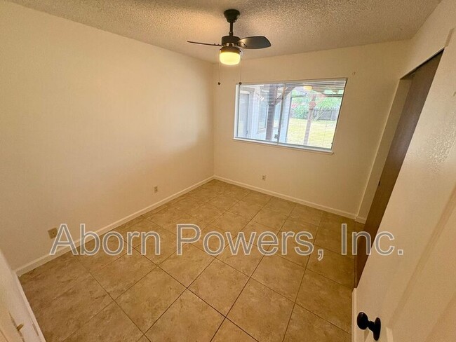 Building Photo - 752 Crosswind Dr